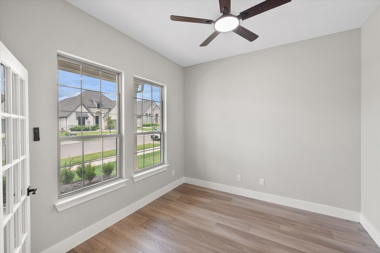 2341 Cobbler St - Photo 4 of 27