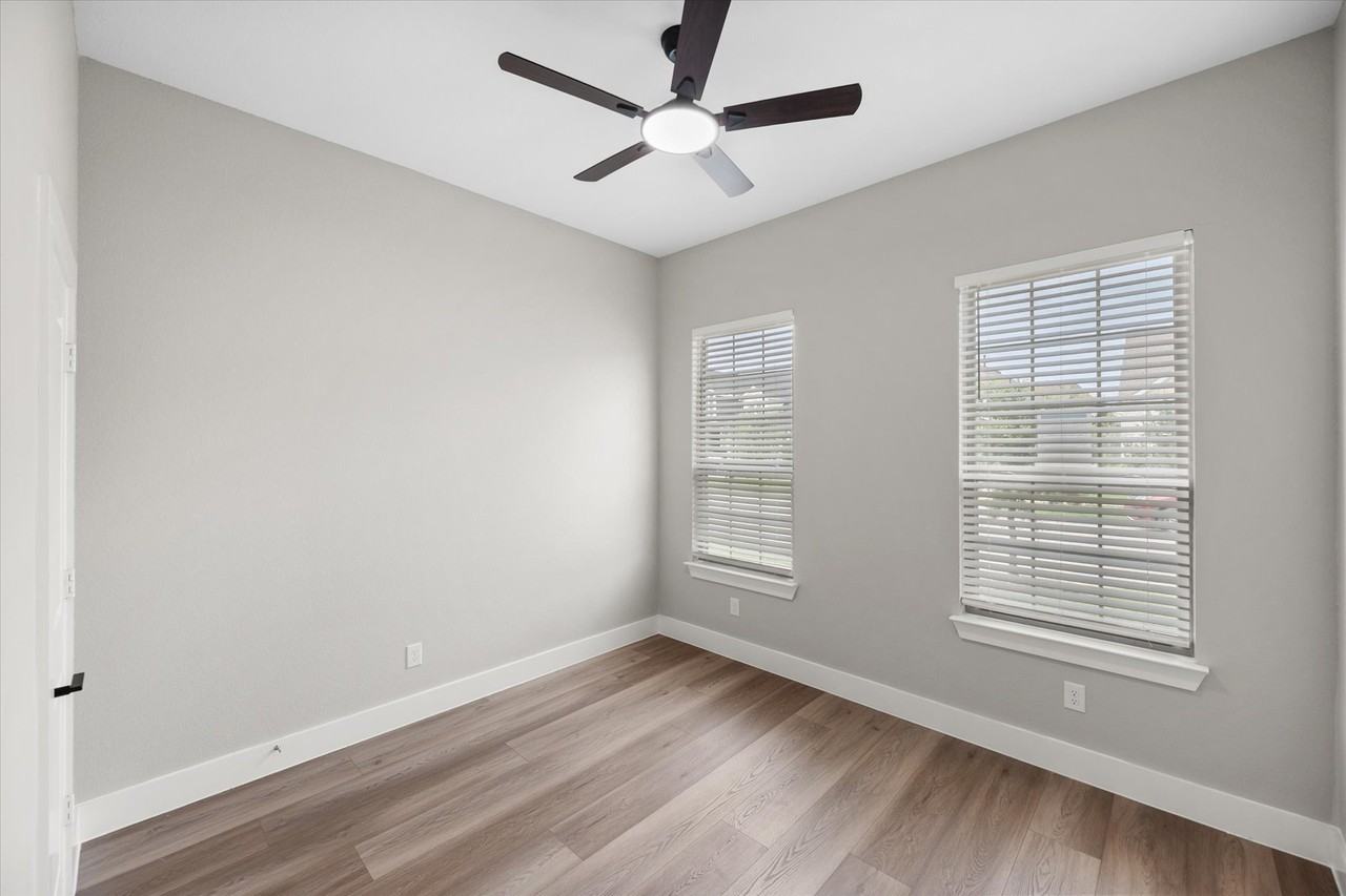 2341 Cobbler St - Photo 5 of 27