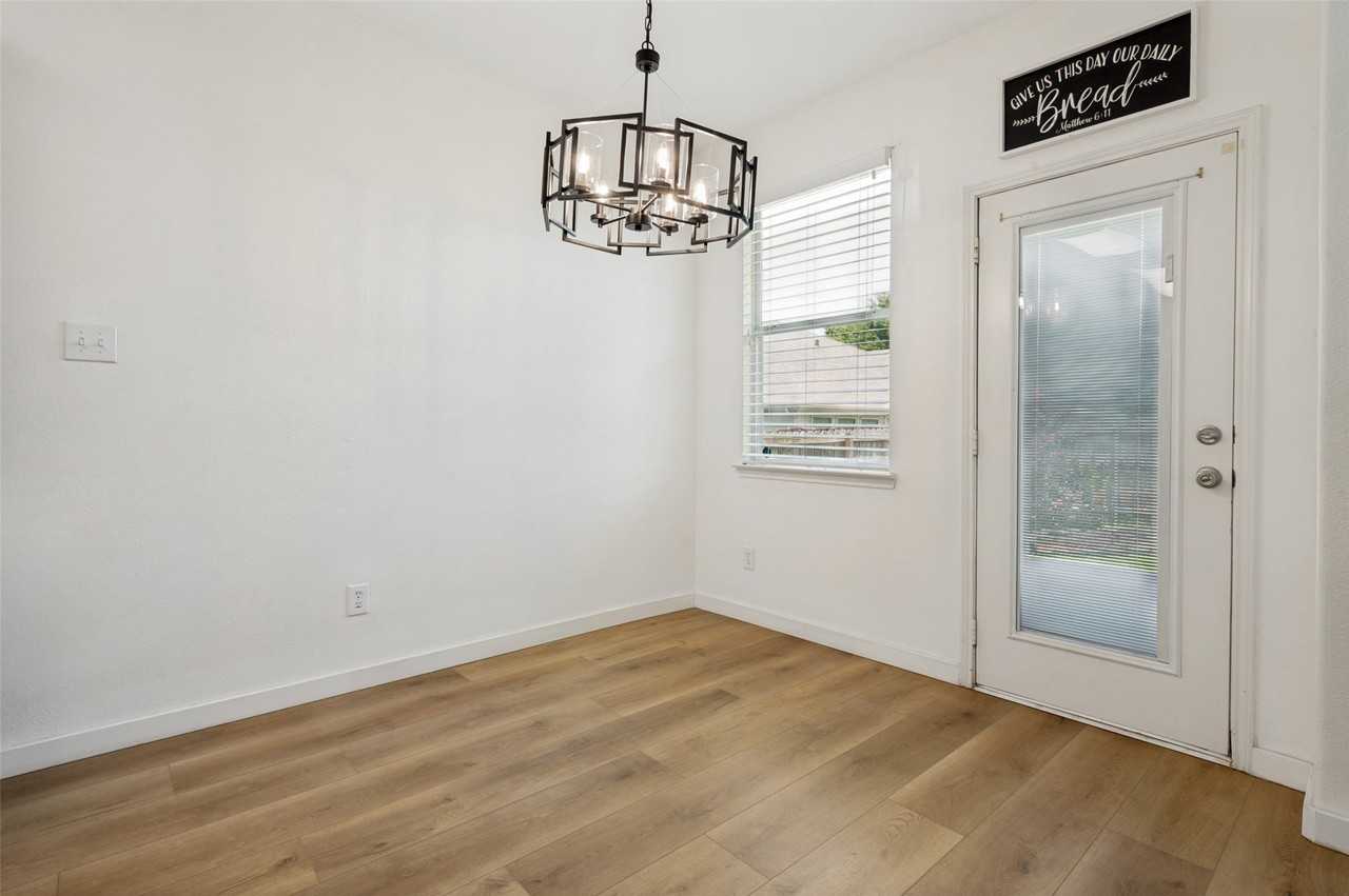 1006 Partridge Dr - Photo 4 of 14
