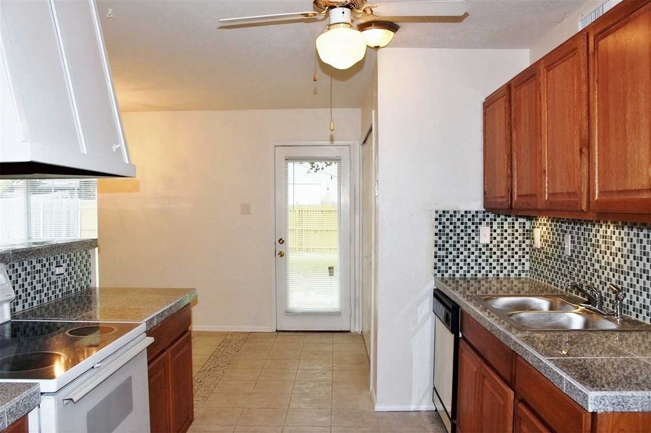 1533 Santa Fe Trl - Photo 7 of 14