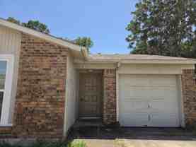7208 Ne Loop 820 - Photo 1 of 1
