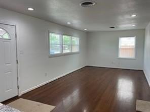 1460 Glenhaven Dr - Photo 3 of 18