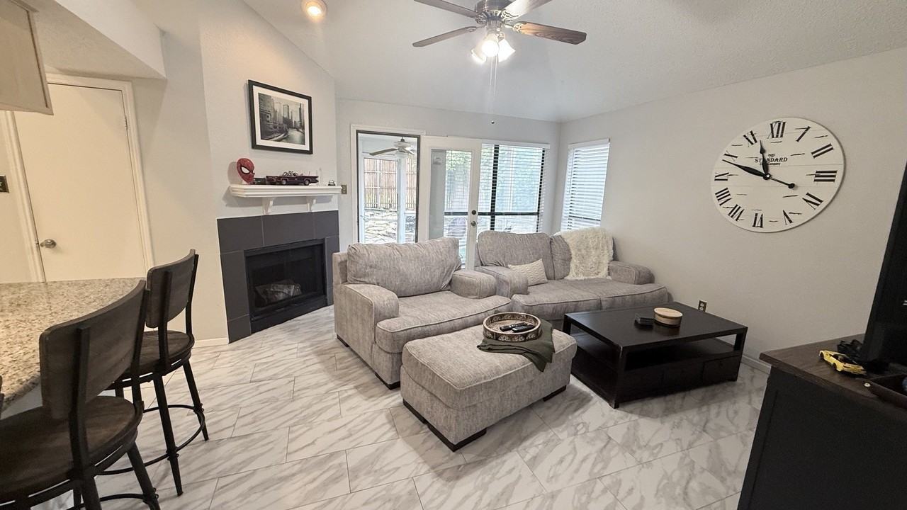 573 Grace Ln - Photo 3 of 15