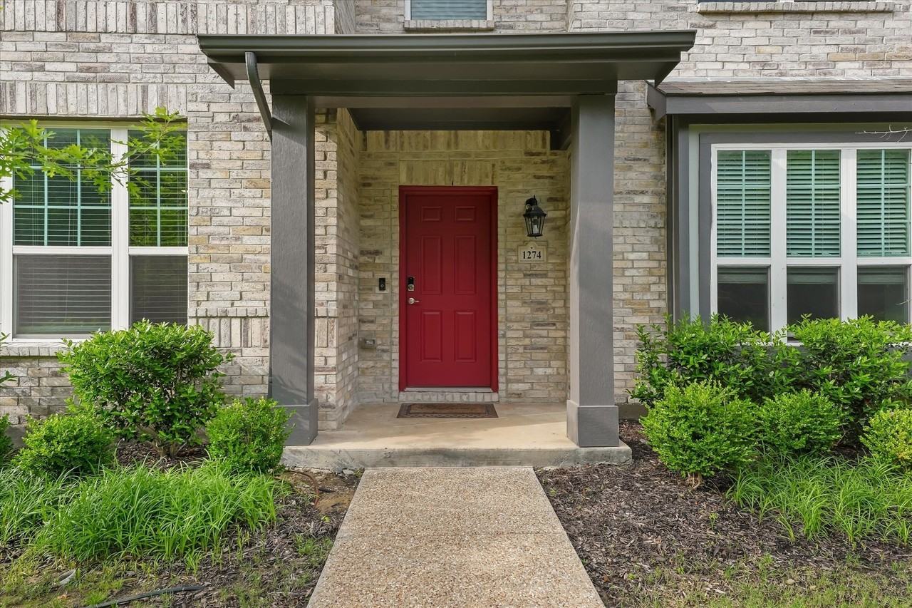 1274 Alamo Dr - Photo 2 of 21