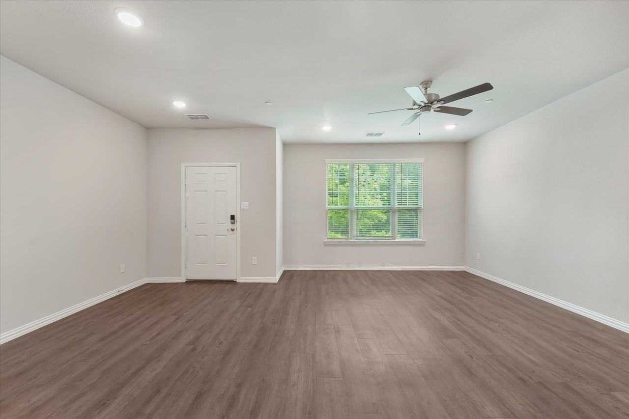 1274 Alamo Dr - Photo 5 of 21