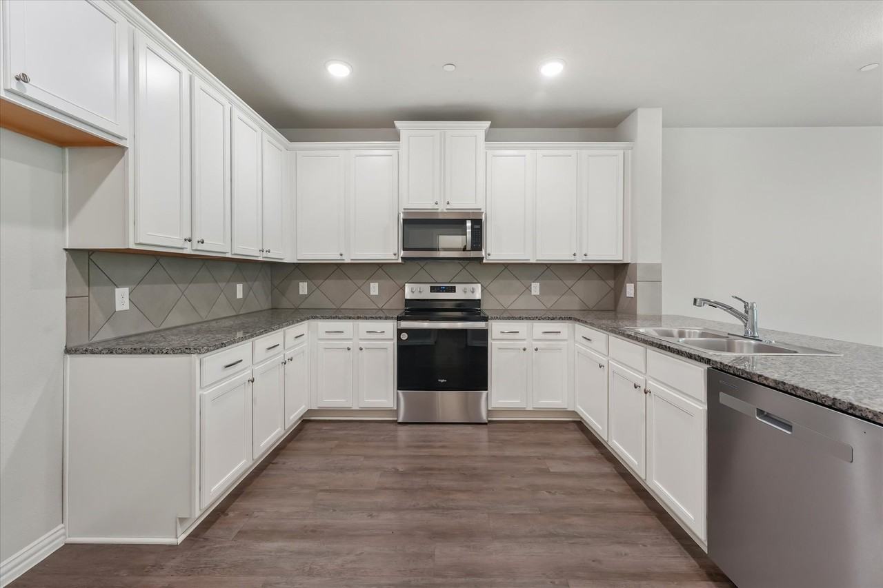 1274 Alamo Dr - Photo 7 of 21