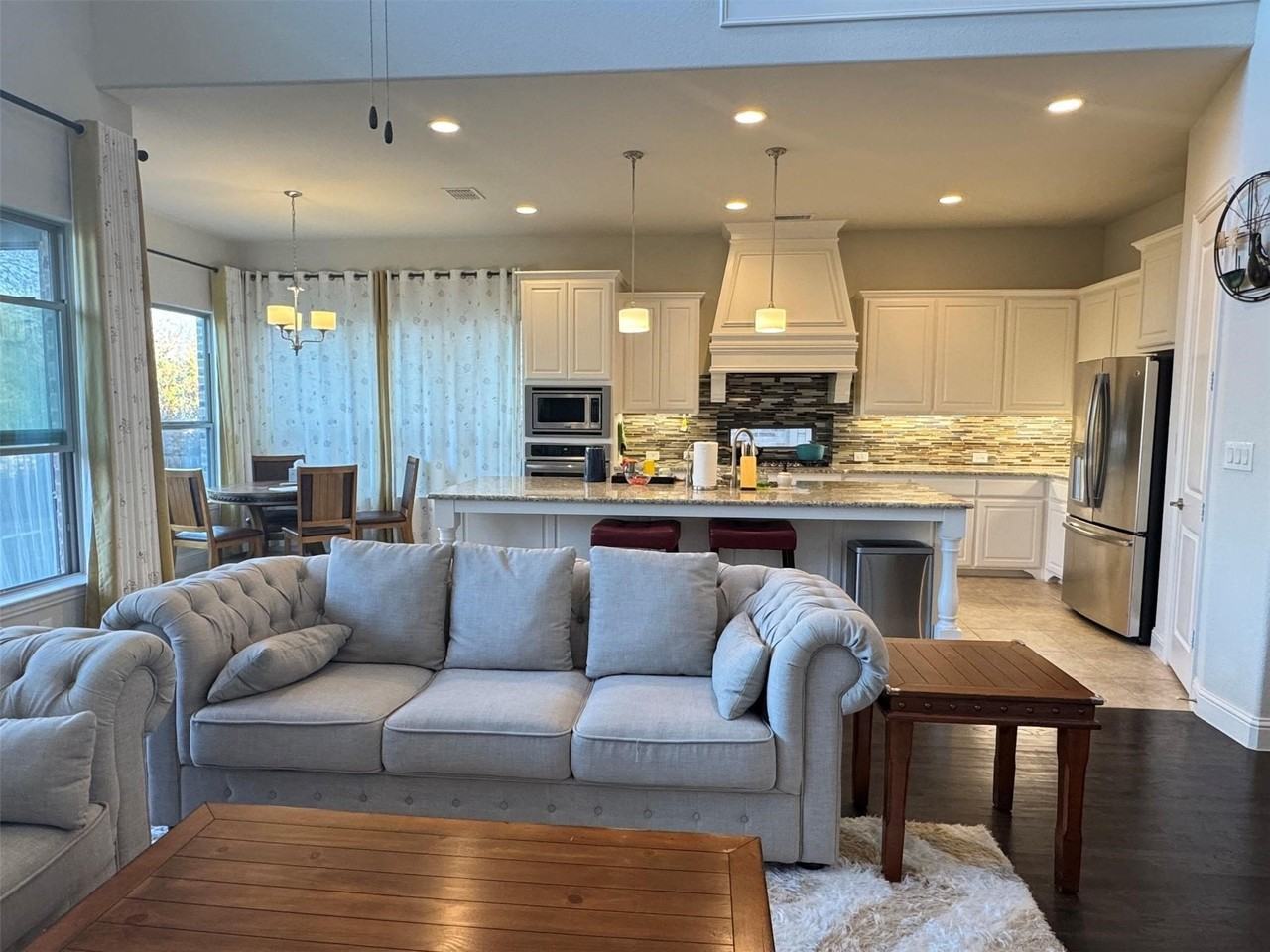 2405 Bigleaf Ct - Photo 6 of 32