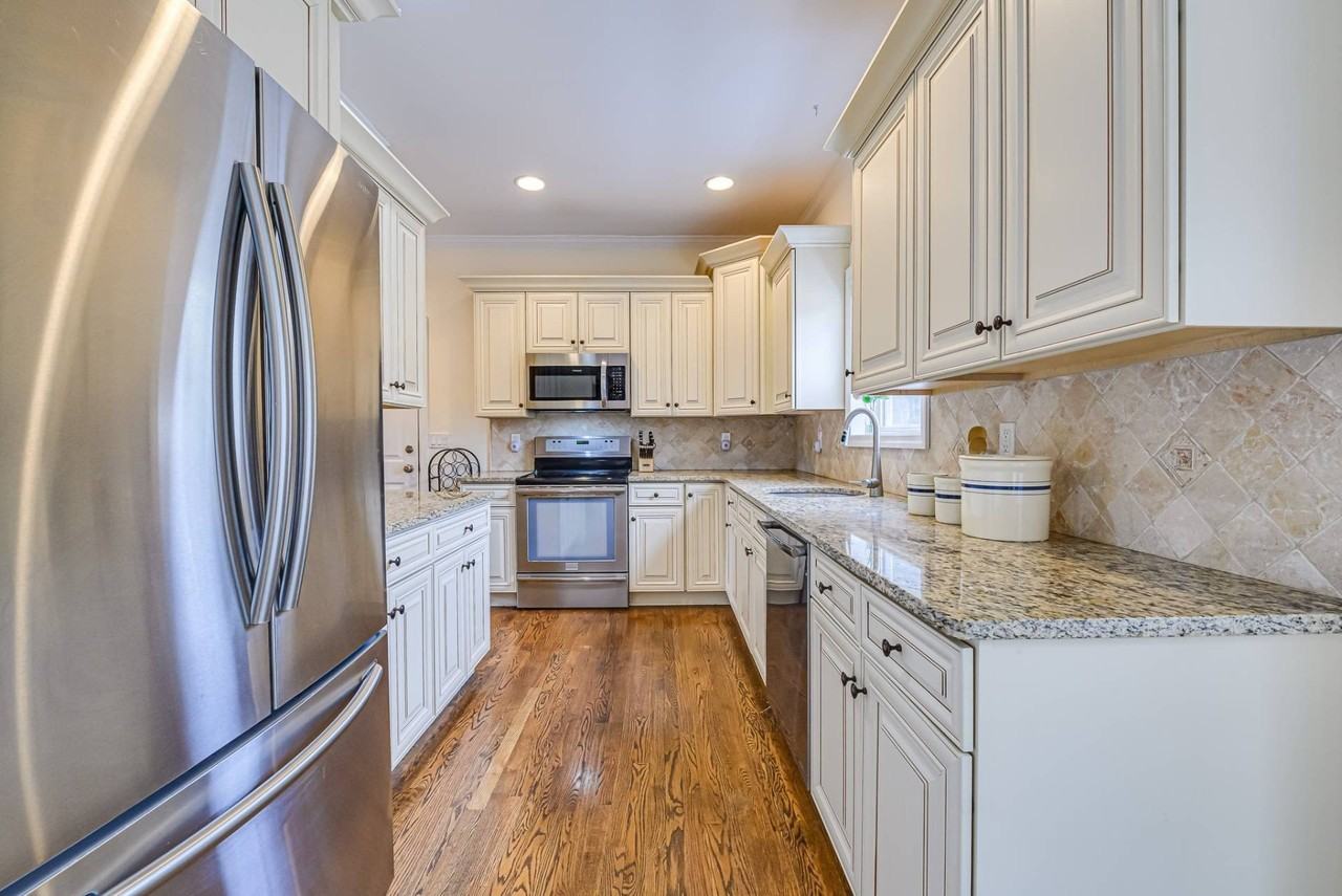 18 Lakeside Ln - Photo 5 of 22