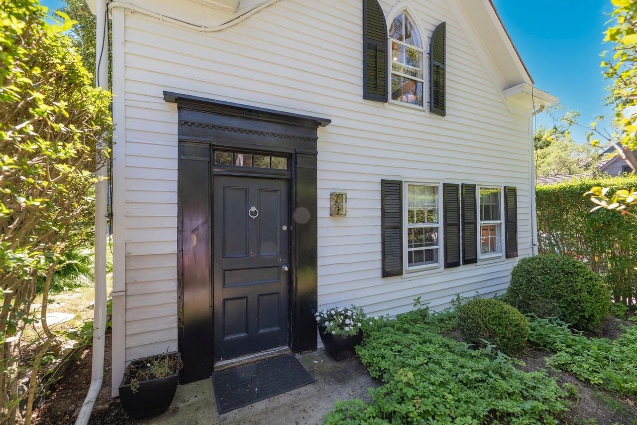 18 Hampton St - Photo 2 of 18