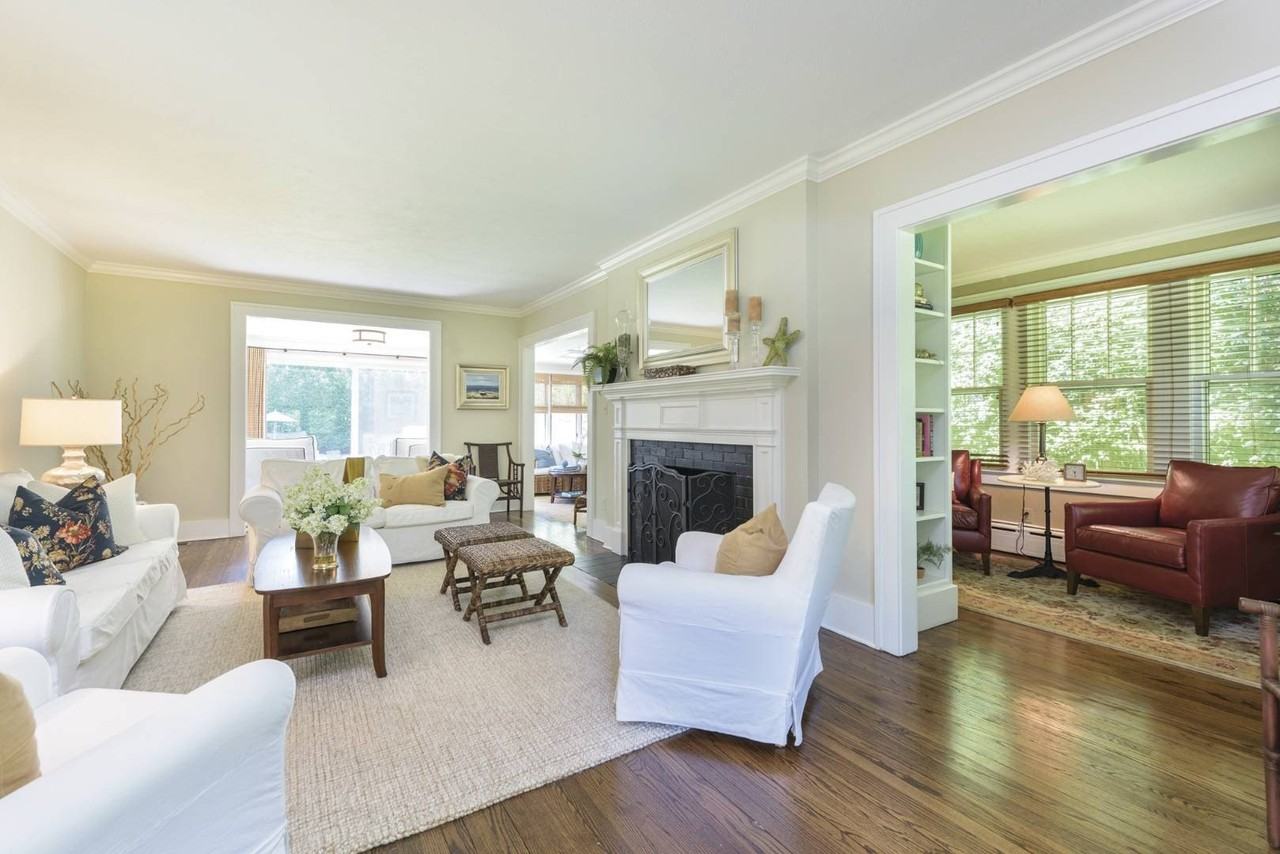 66 Huntting St - Photo 4 of 19