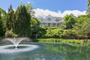 861 Old Sag Harbor Rd - Photo 1 of 1