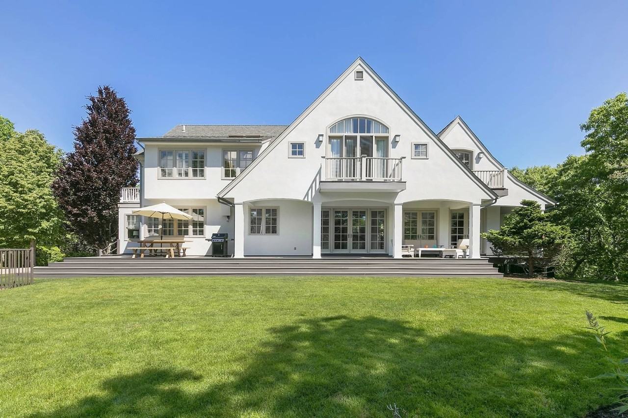 861 Old Sag Harbor Rd - Photo 2 of 26