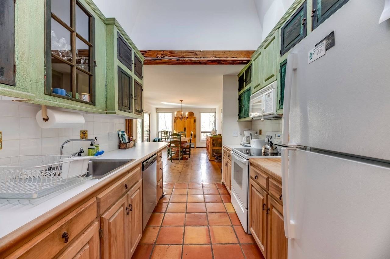 3 Forest Ct - Photo 6 of 16