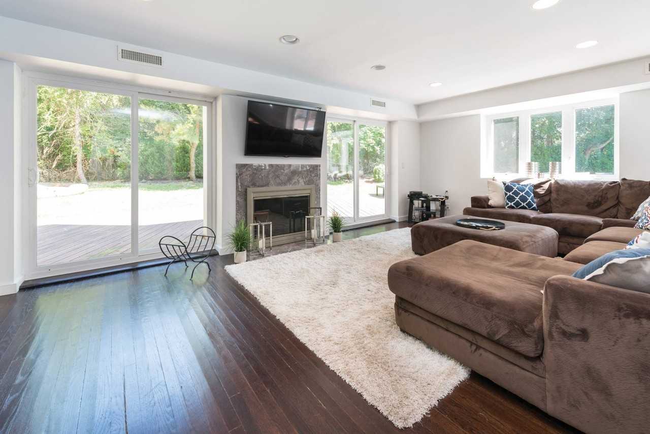 143 Sebonac Rd - Photo 4 of 23