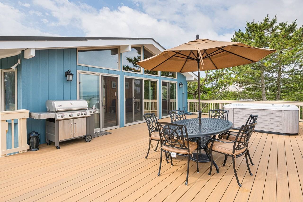 826 Dune Rd - Photo 6 of 20