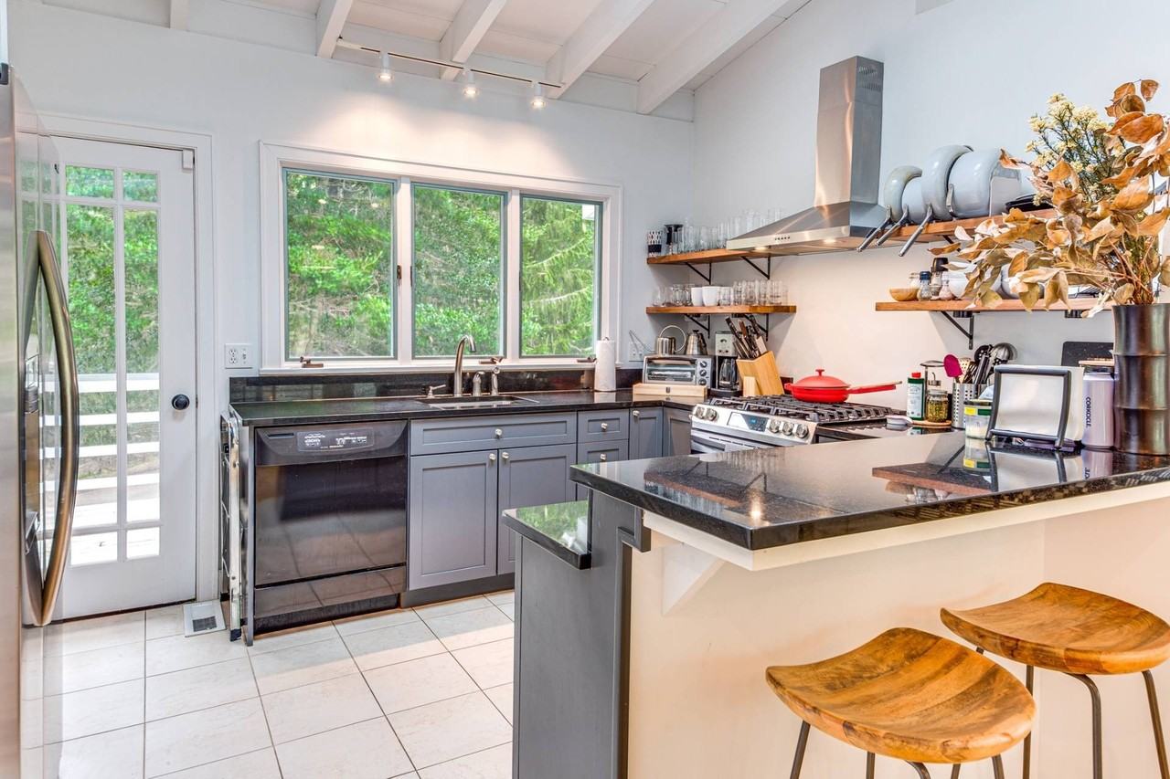 64 Winding Way - Photo 7 of 19