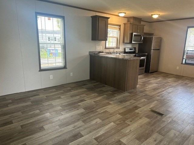 3521 Kings Point Ter #306 - Photo 2 of 11