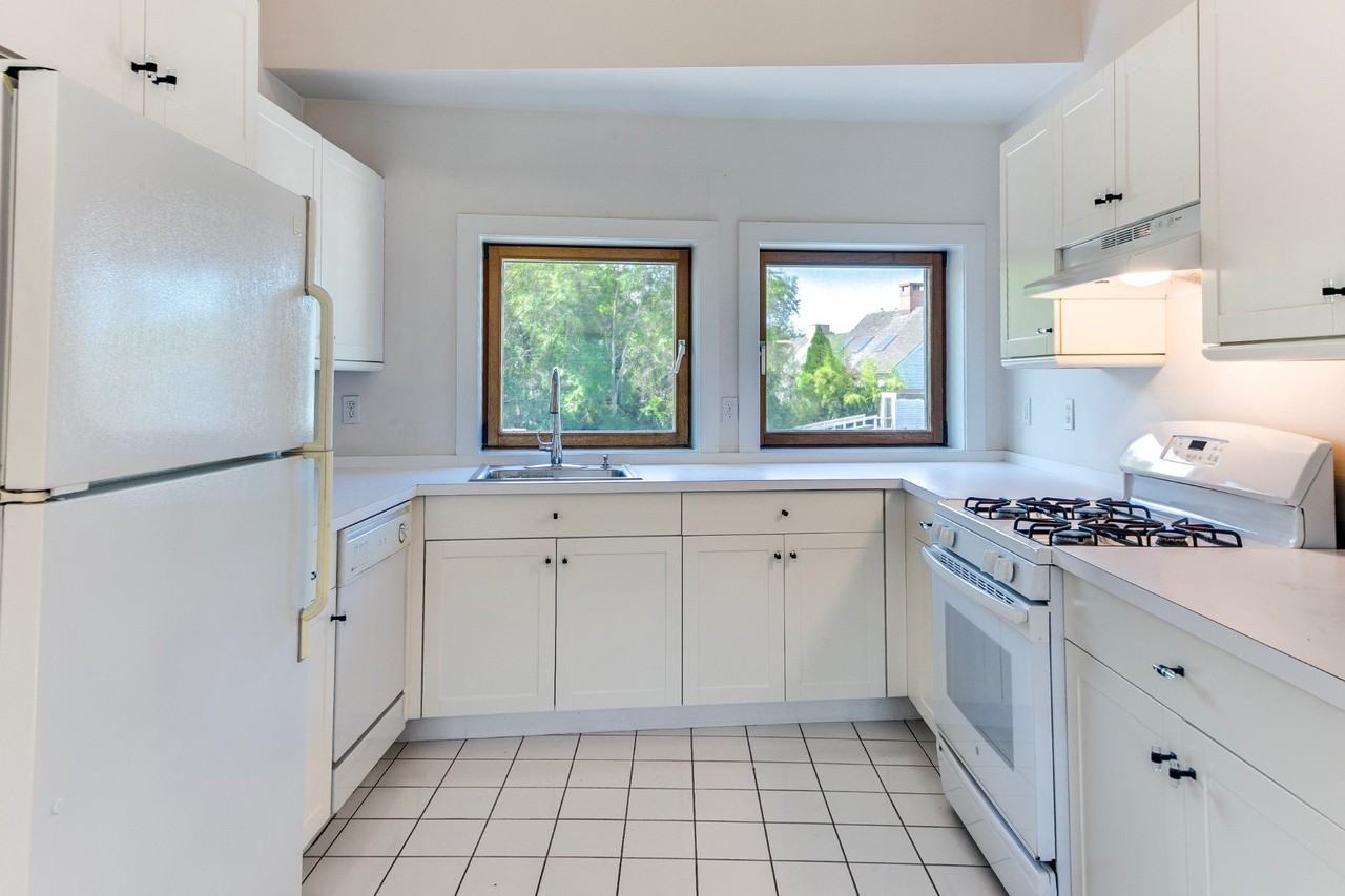 75 Washington St #A - Photo 7 of 14