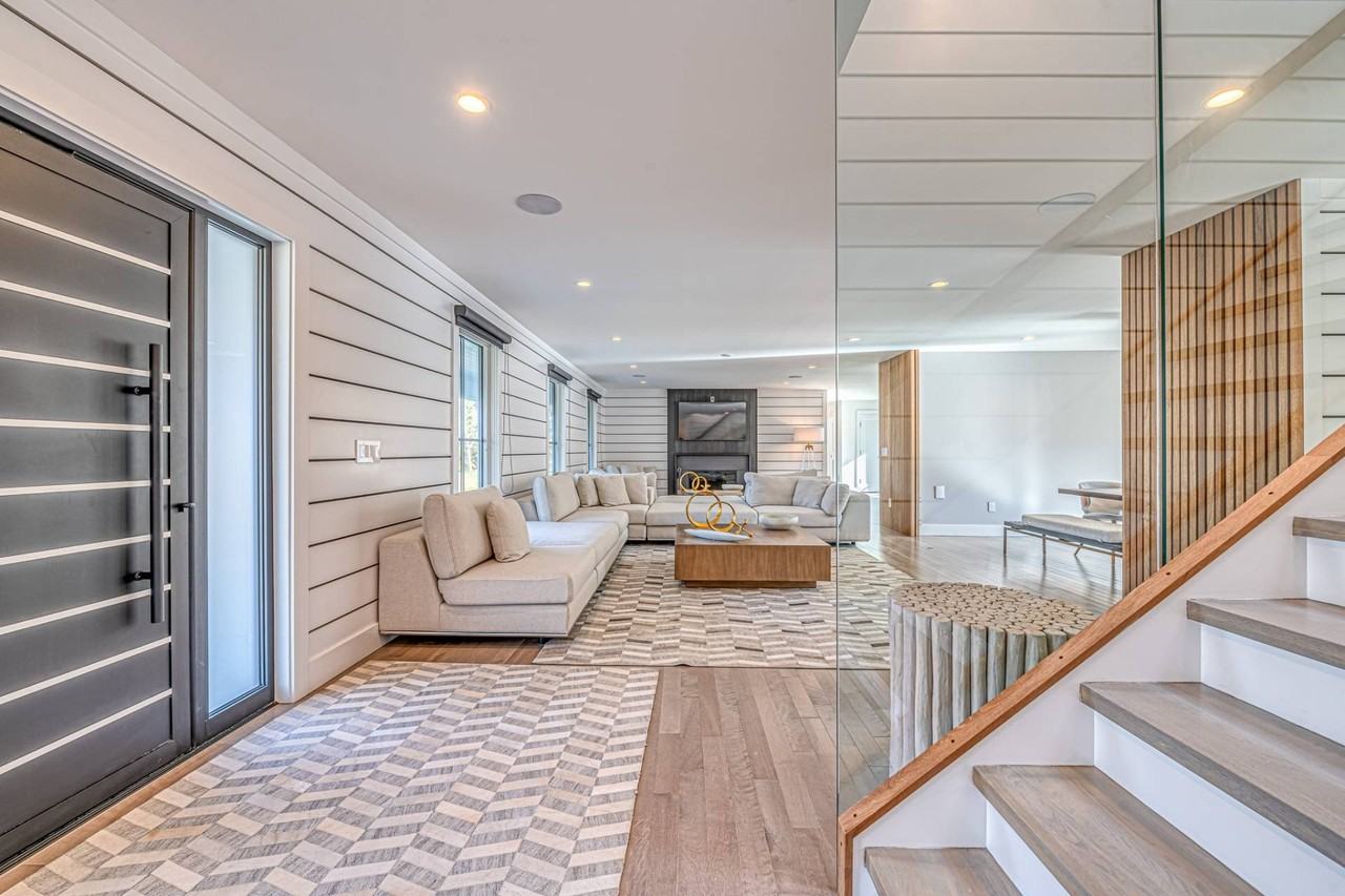 14 Atterbury Rd - Photo 3 of 29