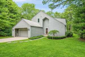 featured image of 43 Huckleberry Ln