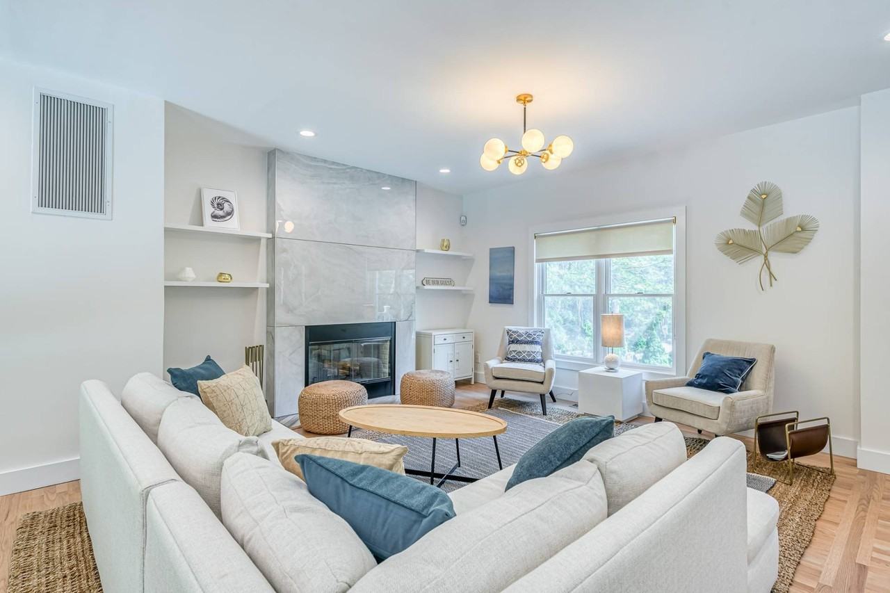 38 Cove Rd S - Photo 6 of 27