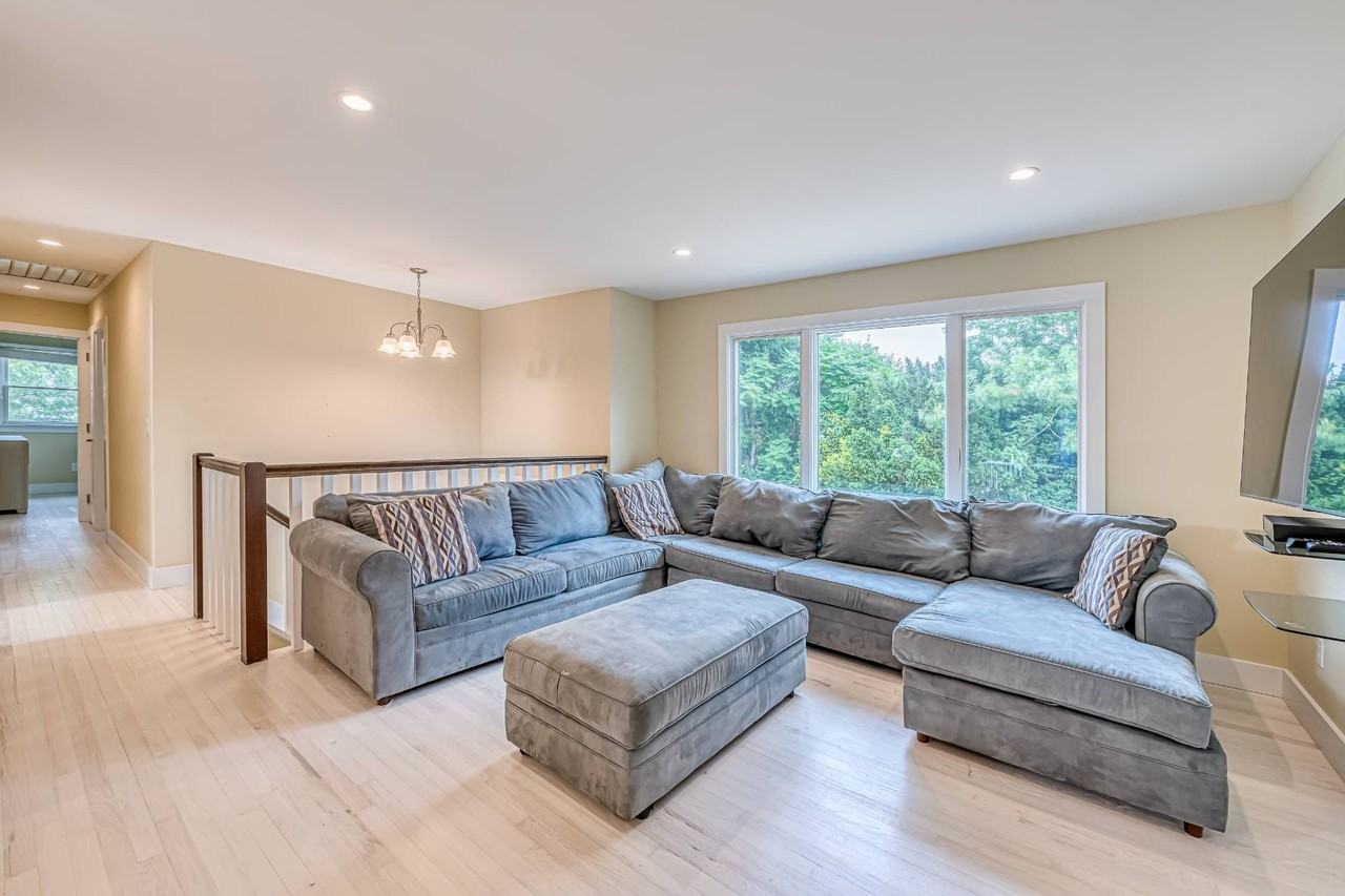 55A Shinnecock Rd - Photo 6 of 20