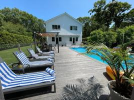 featured image of 16 Manor Ln