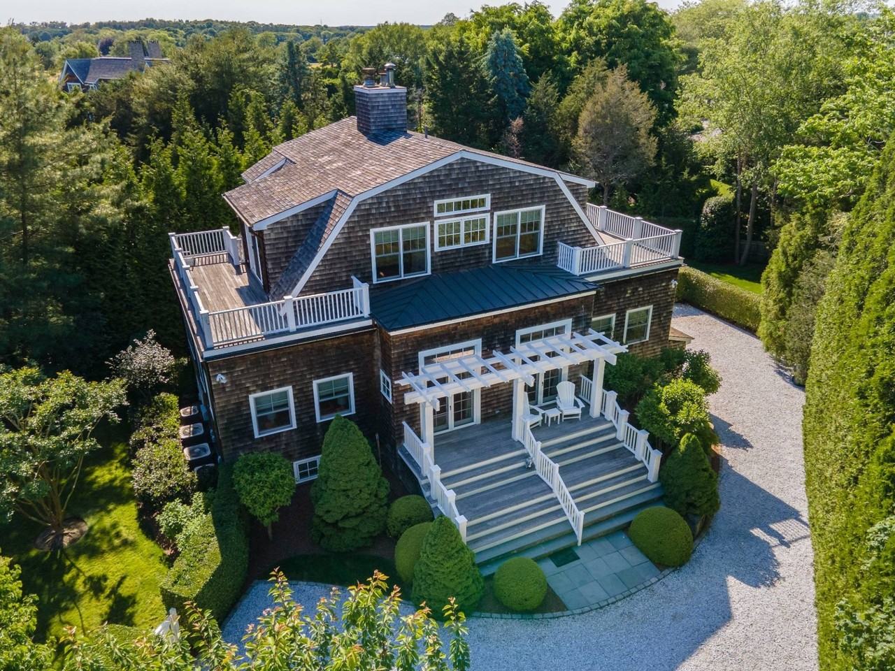 94 Narod Blvd - Photo 3 of 32