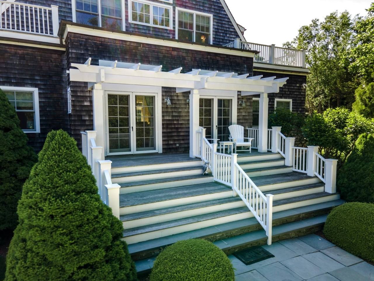 94 Narod Blvd - Photo 4 of 32