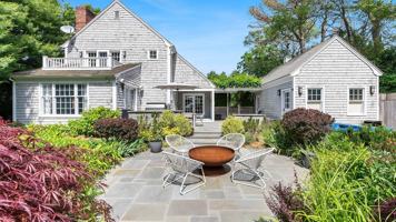 featured image of 3 Exeter Ln