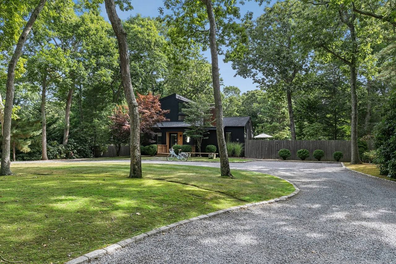 18 Scallop Ave - Photo 2 of 31