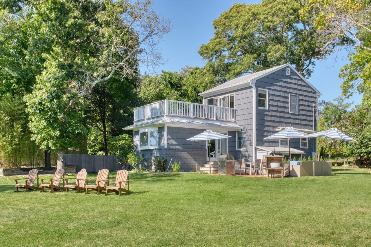16 Cove Rd - Photo 2 of 15
