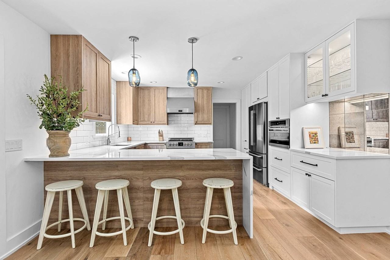 38 Scallop Ave - Photo 3 of 23