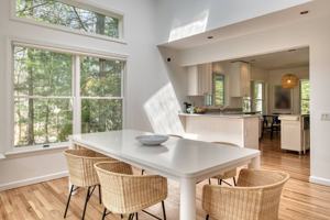 featured image of 14 Mulford Ave