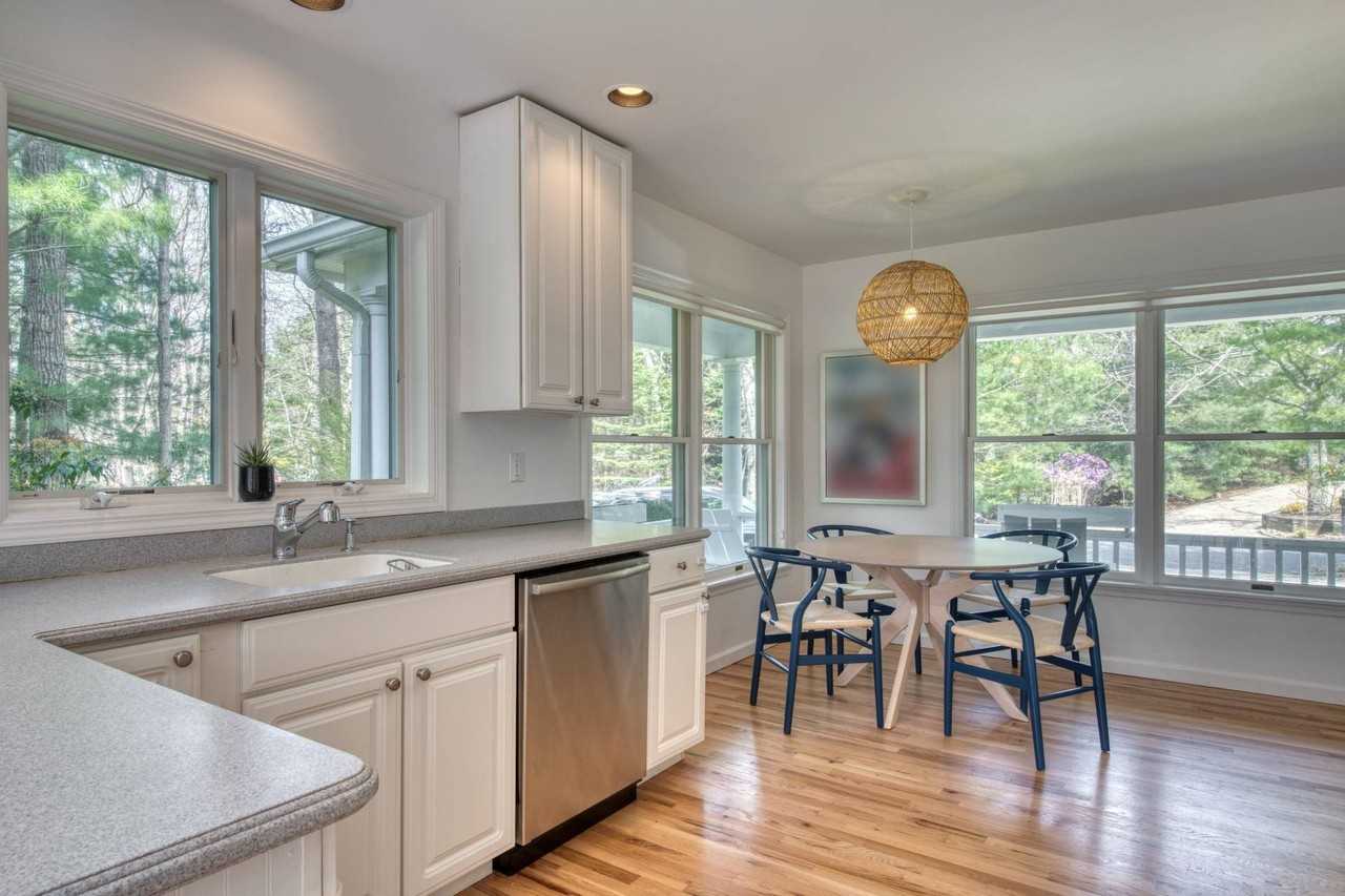 14 Mulford Ave - Photo 2 of 11