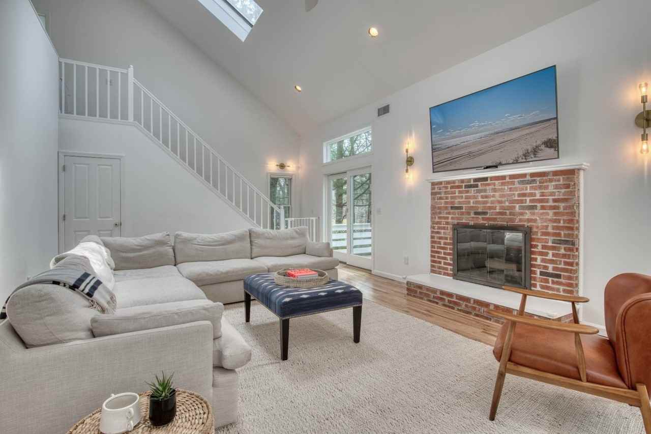 14 Mulford Ave - Photo 3 of 11