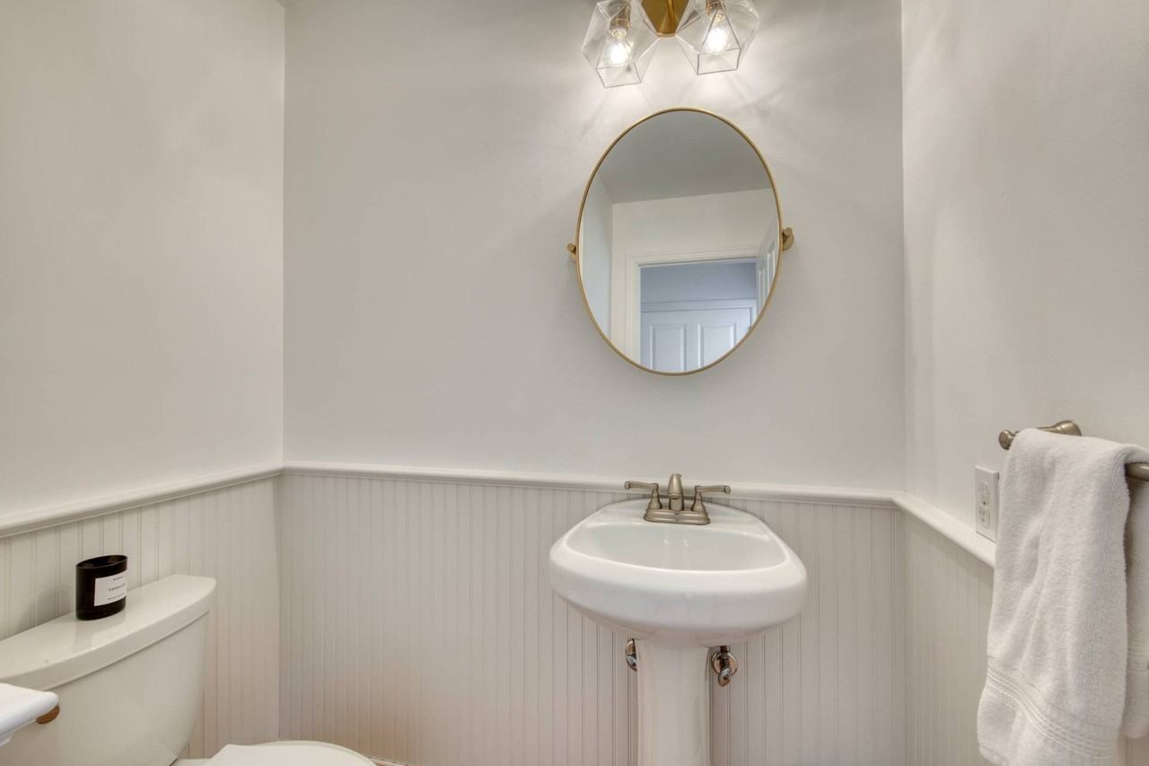14 Mulford Ave - Photo 4 of 11