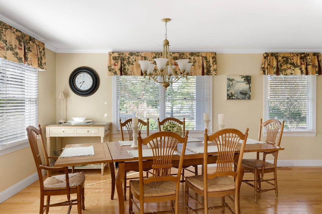 23 Whiting Rd - Photo 5 of 21