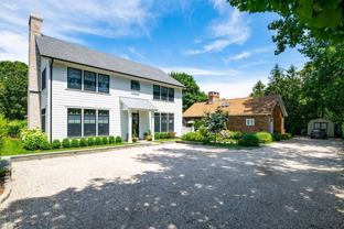 8 Cove Ave E - Photo 1 of 1