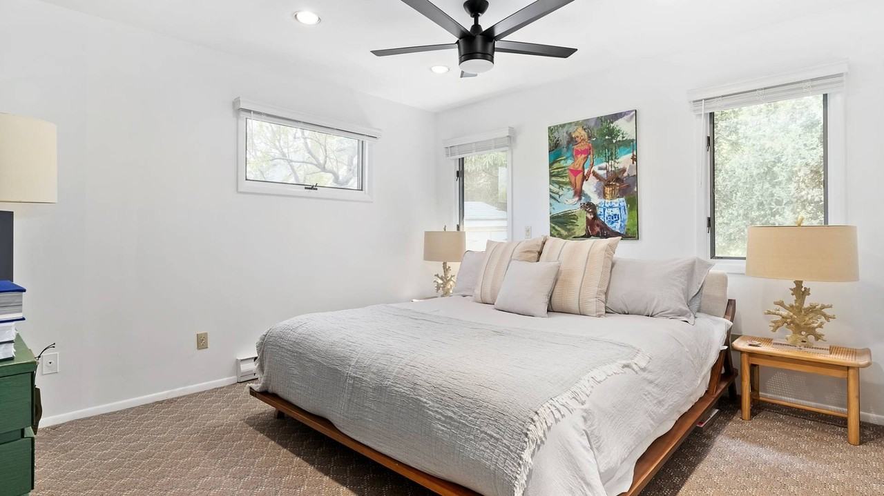 36 Hoppin Ave - Photo 5 of 10