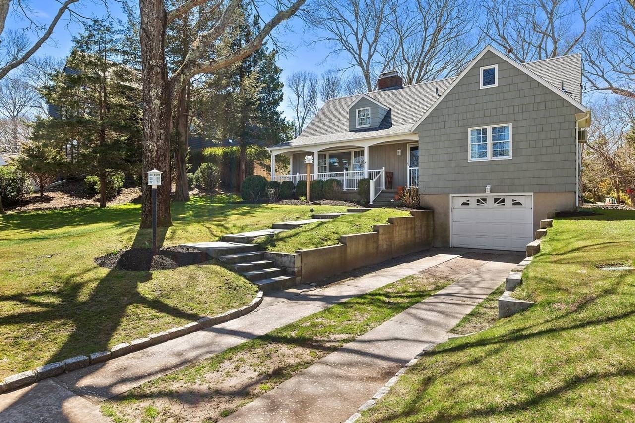 29 Harrys Ln - Photo 2 of 14