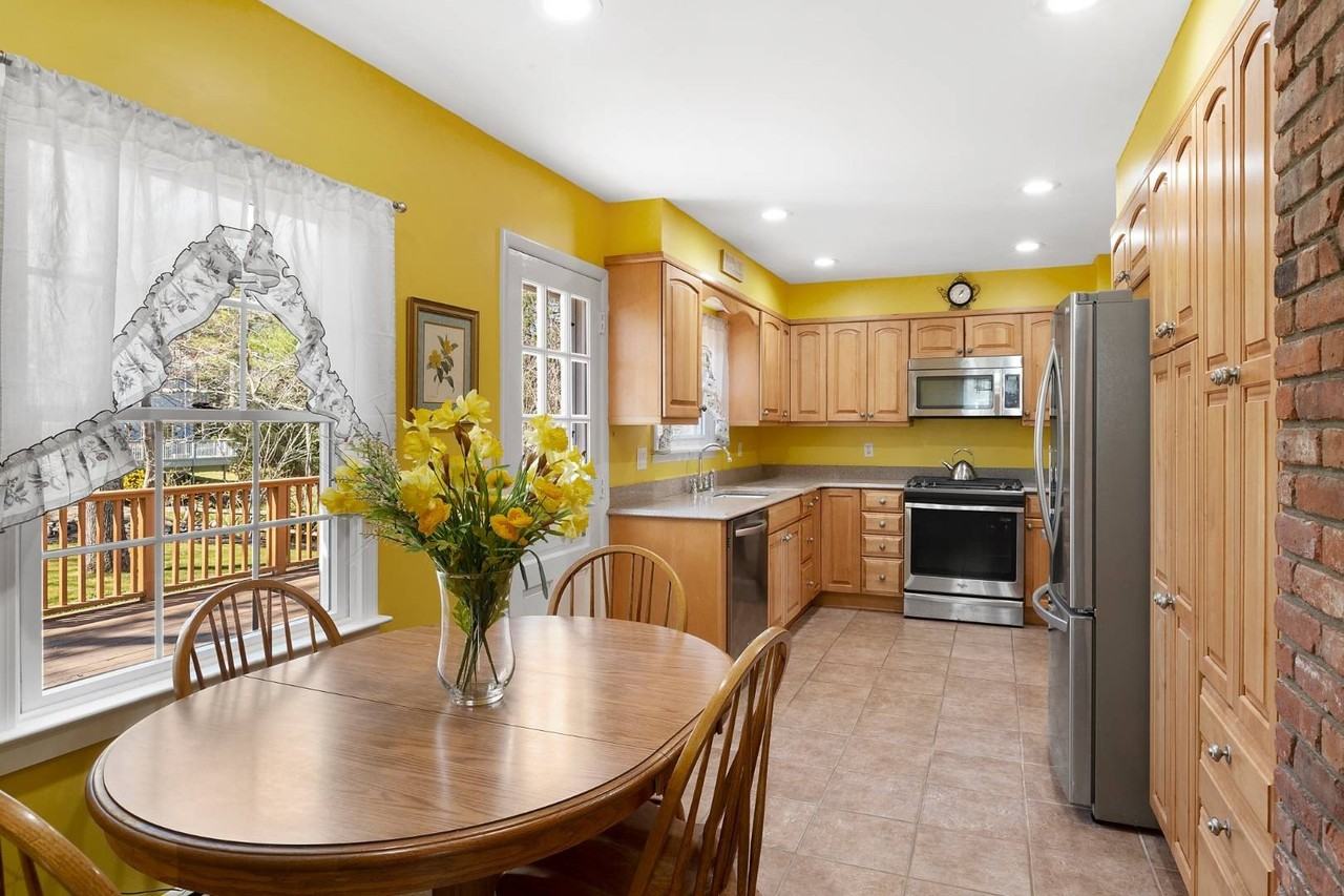 29 Harrys Ln - Photo 5 of 14