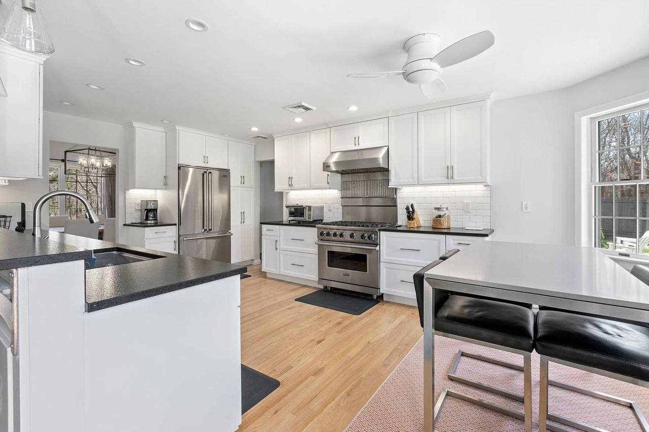 3 Hedges Ave - Photo 6 of 17