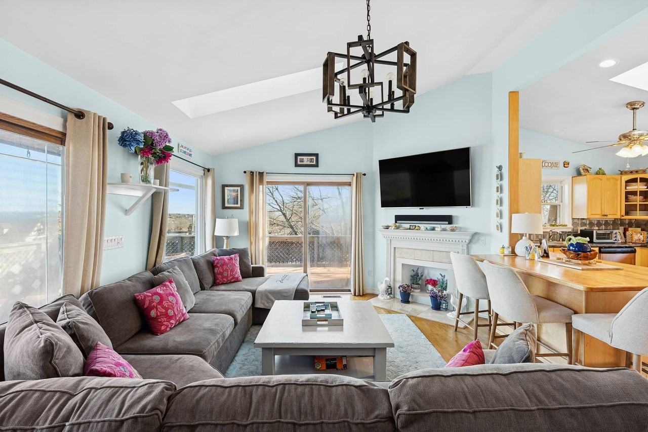 5 S Dorset Dr - Photo 2 of 21