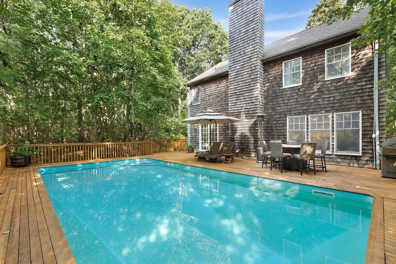 25 Old Sag Harbor Rd - Photo 2 of 19