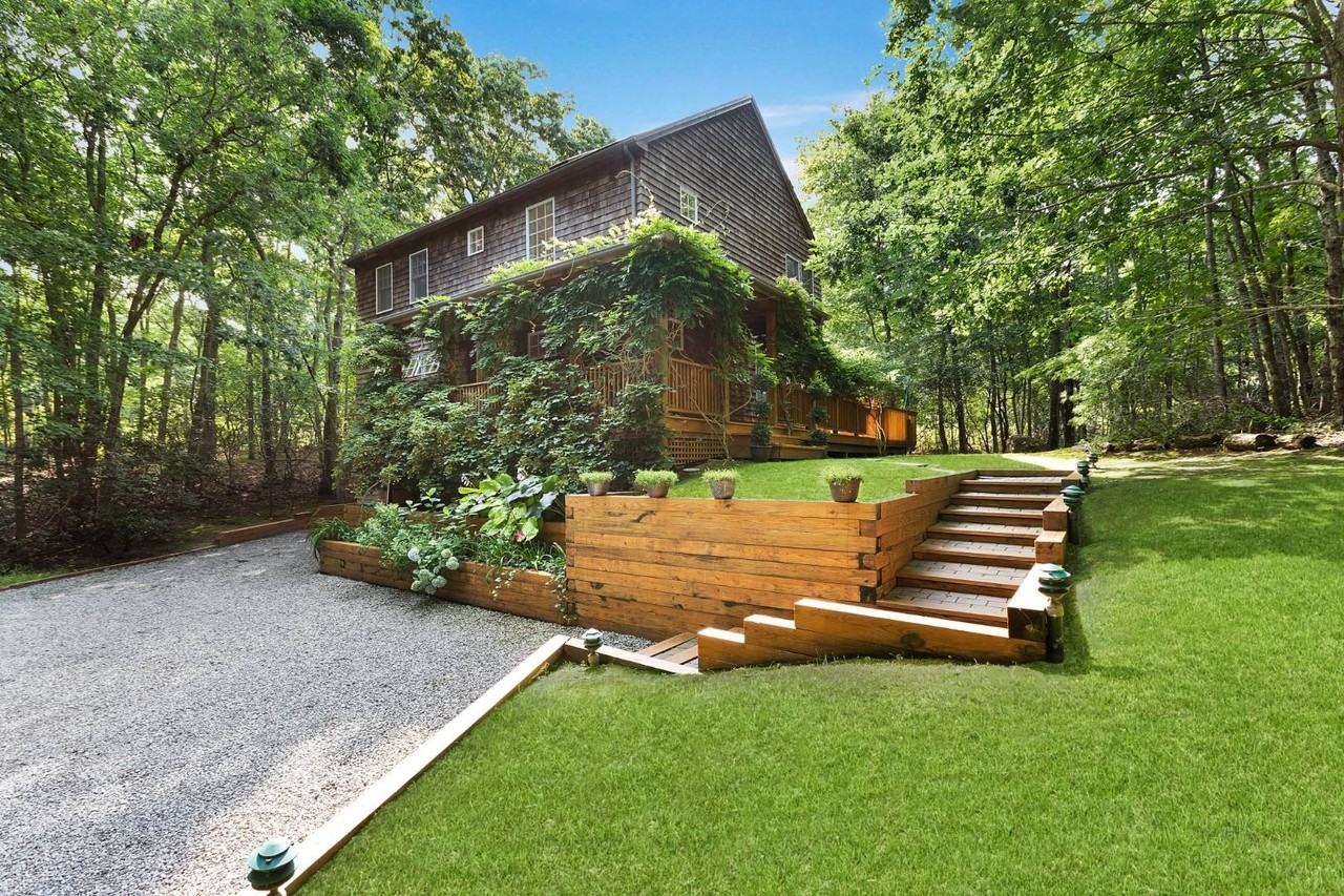 25 Old Sag Harbor Rd - Photo 4 of 19