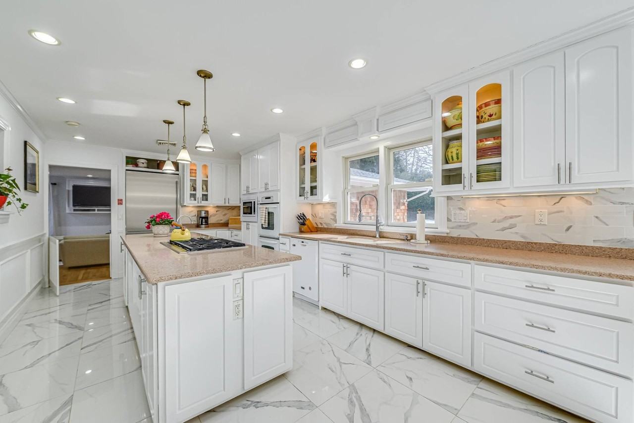 36 Wiltshire St - Photo 5 of 28