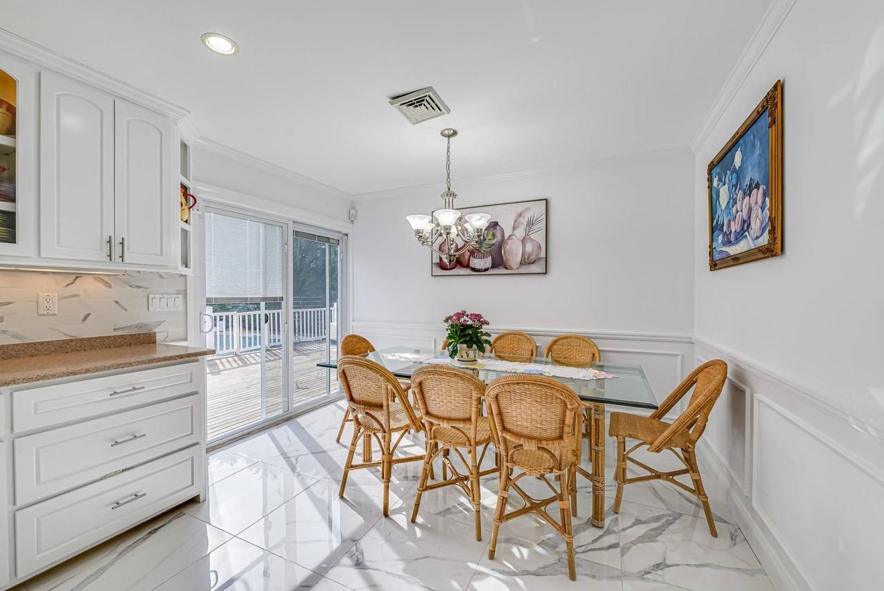 36 Wiltshire St - Photo 7 of 28