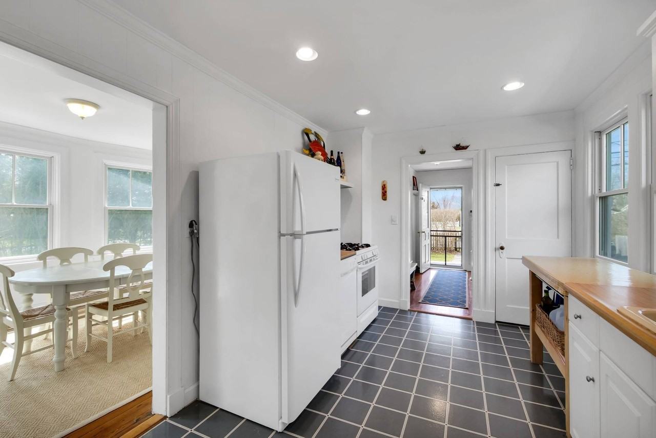64 David Whites Ln - Photo 7 of 17
