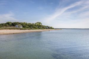 featured image of 48 Bay Inlet Rd